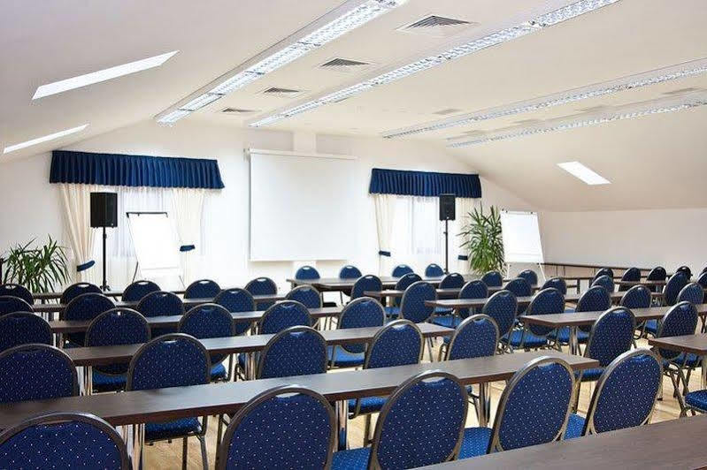 Hotel Orizont Călimăneşti Dış mekan fotoğraf